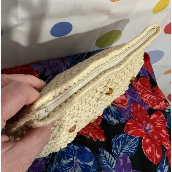 Vintage Crochet Macramé Bag Zip Top Wood Beads - Picture 11 of 13